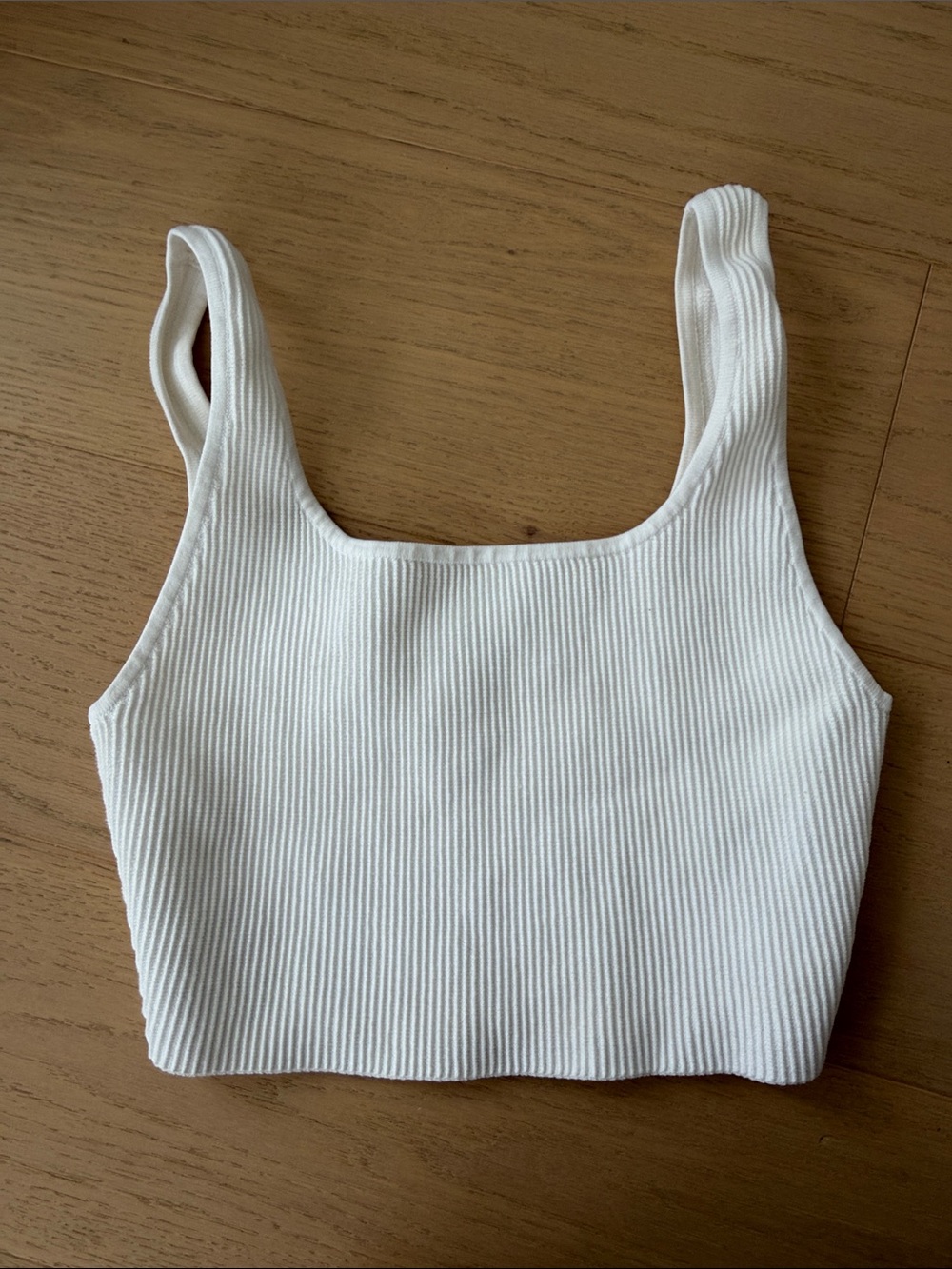 Aritzia babaton sculpt knit tank cropped